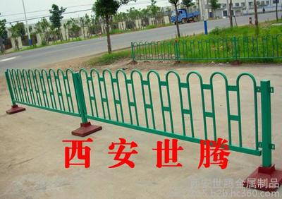 湖北武漢交通護欄廠家及京式道路護欄價格解析 | 西安世騰金屬制品有限責任公司
